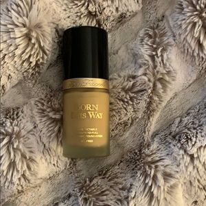 Too Faced born this way foundation shade Porcelain